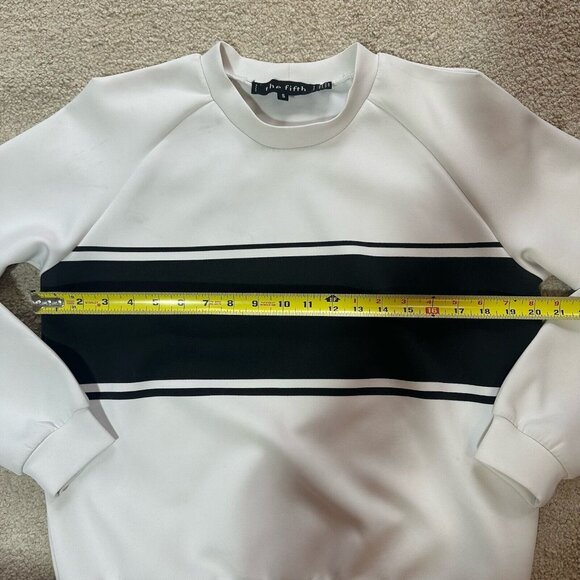 The Fifth Women’s Small Sweater Black And White Stripe Oversized - Light Marks - Picture 13 of 16